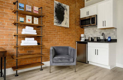 Downtown Condo | Bright Downtown Studio near Yale & East Rock!