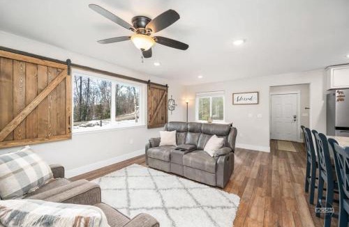 Big Lake House | Bring Your Snow Machine - Minutes from Big Lake