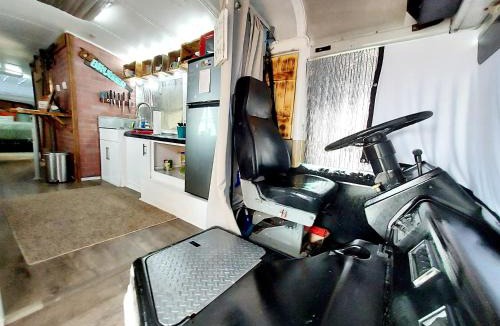 West Monroe House | Bruiser Cozy Riverfront School Bus Pet Friendly