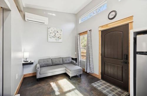Lewis County House | Cabin 10