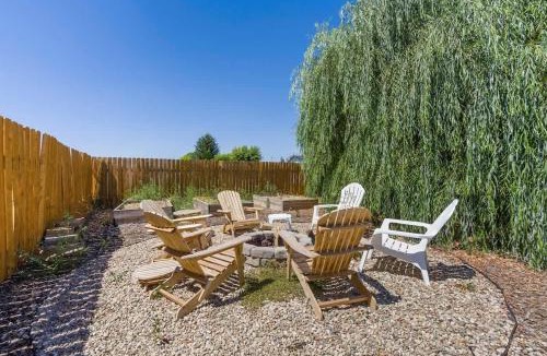 Caldwell House | Caldwell Lux Getaway! Large Family Friendly Home