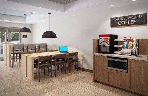 Dothan Hotel | Candlewood Suites Dothan by IHG