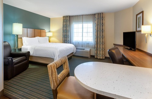 West Springfield Hotel | Candlewood Suites West Springfield by IHG