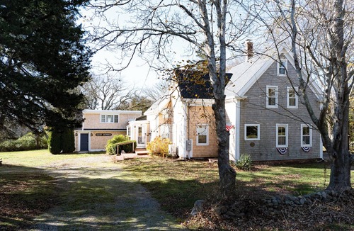 East Dennis House | Cape Cod Compound Near Sesuit Harbor