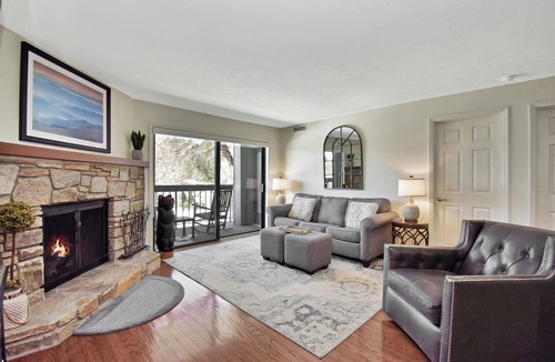 Blowing Rock Condo | Cardinal 202 | Fireplace, Restaurant, Pool, Spa