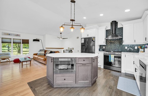 Castle Point House | Caroline House Beacon Getaway