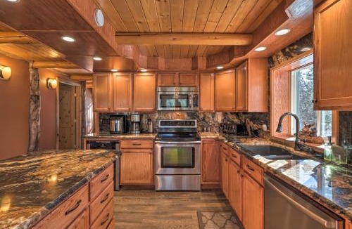 Cascade House | Cascade Cabin w/Mountain View & River Access