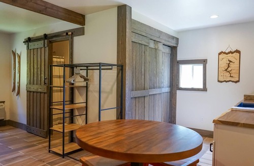 Harrison House | CDA Bunkhouse in Harrison