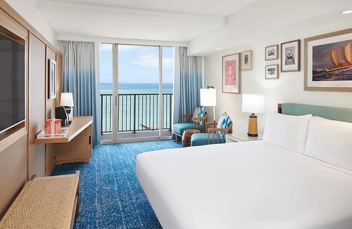 Waikiki Hotel | Central To Everything in Waikiki! 2 Serene Units, Restaurant, Pool, Ocean Front!