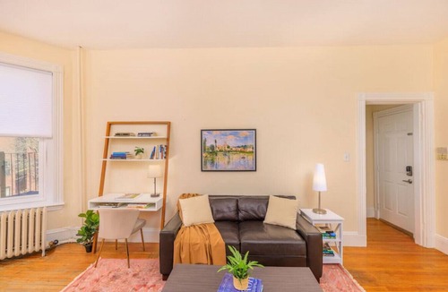 Back Bay West Apartment | Centrally Located Back Bay 1Br!