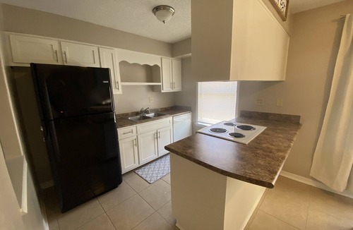 Crestview House | Centrally Located to bases and beaches/3 Bedroom