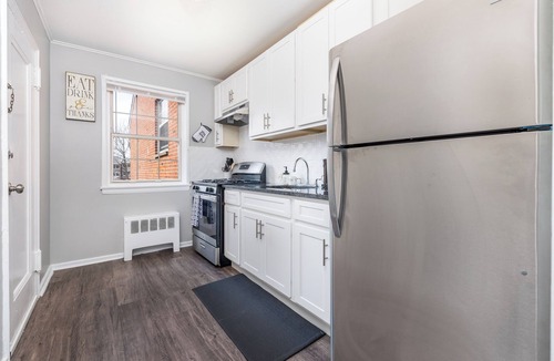 West Hartford Apartment | Charming 1-bedroom apartment in fabulous West Hartford with WiFi, AC