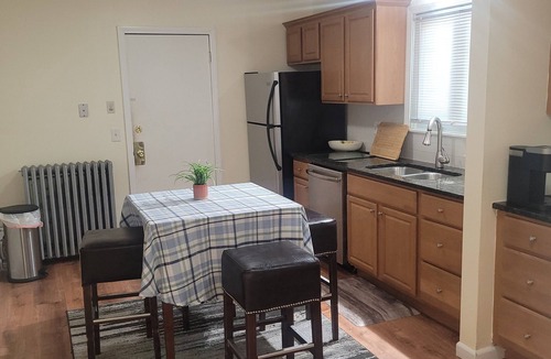 West Hartford House | Charming 2-bedroom townhome in wonderful West Hartford near Blue Back Square!