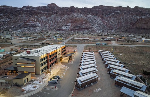 Moab South Valley Cabin | Charming 2-bedroom cabin #105 in amazing Moab with AC, WiFi