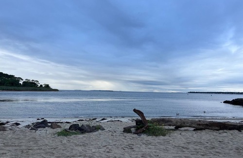 Old Lyme Cottage | Charming 2-bedroom cottage at Sound View Beach in Old Lyme