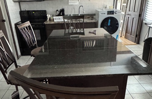 Schenectady Apartment | Charming 2-bedroom apartment in wonderful Schenectady with AC