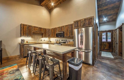 Coram Condo | Charming 2bd/1ba (K&Q) Glacier Escape 7 mi to GNP