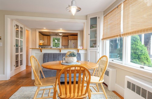 Mid-Coast and Islands House | Charming 3BR, 2.5BA Pet-friendly home, Ocean access just a short walk away