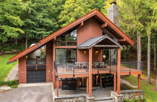 Stratton Mountain House | Charming 4-bedroom Ski house in Stratton with Shuttle or walk to slope.