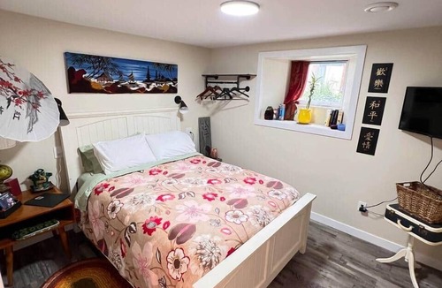 Estevan Bed & Breakfast | Charming Bed & Breakfast! 2