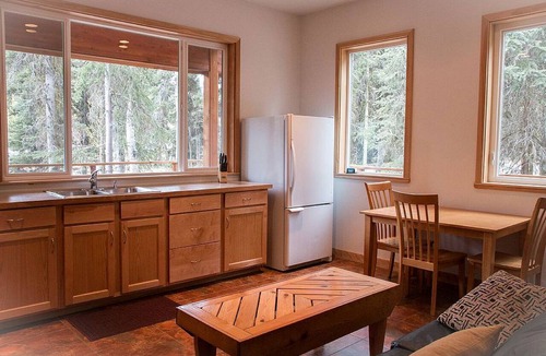 Cooper Landing Cabin | Charming Cabin Rental Surrounded by Chugach National Forest, Alaska