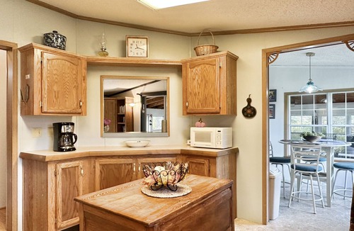 Central Bridge House | Charming Country Cottage Retreat