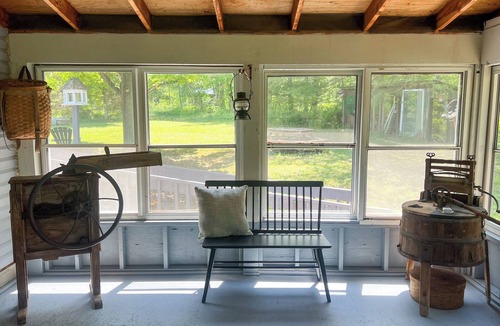 Central Bridge House | Charming Country Cottage Retreat