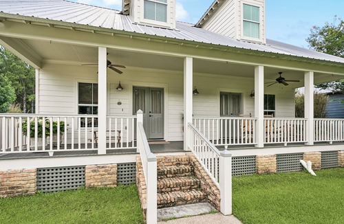Covington House | Charming Covington Cottage