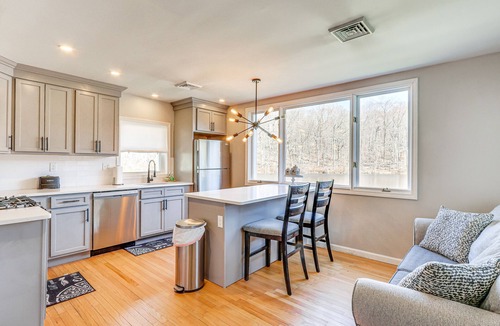 Deep River Cottage | Charming Deep River Vacation Rental on Star Lake!