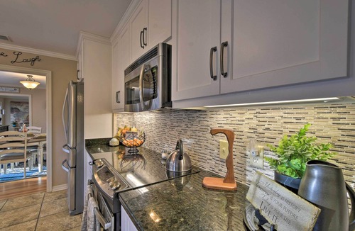 Florence House | Charming Florence Getaway w/Fireplace & Grill!
