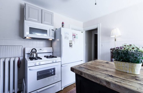 West Cambridge House | Charming Harvard Victorian w/pkng