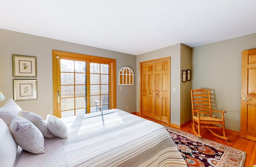 Winhall House | Charming home with mountain-view, sauna, hot tub, pool table, & washer/dryer