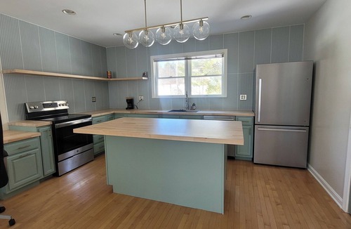 Wayne Apartment | Charming lakefront 1-bedroom apartment with WiFi, AC in peaceful Wayne