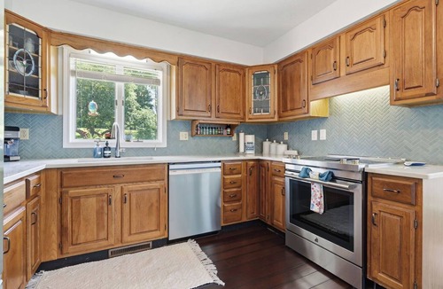 Cadiz House | Charming Lakefront ~ Community Dock Space + Golf Cart ~ Lily Pad 3b, 2b