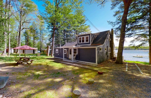 Windham Cabin | Charming lakefront cottage with a dock, WiFi, & washer/dryer - dogs welcome
