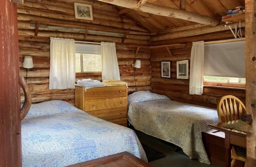 Hancock Point Cabin | Charming log cabin with AC and WiFi in peaceful Hancock, Maine