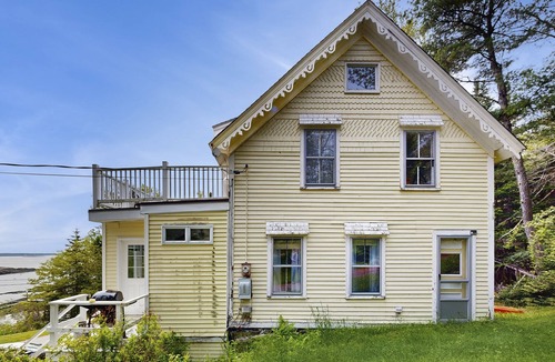 Five Islands House | Charming Oceanfront House with Deck, Cozy Loft, and Direct Beach Access