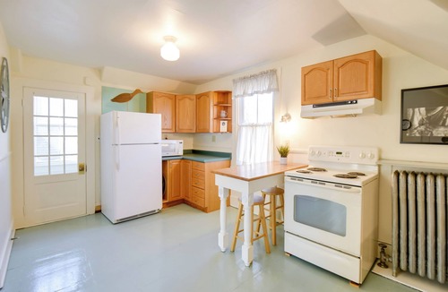 Southern Coast Apartment | Charming Saco Apartment ~ 4 Mi to the Beach!