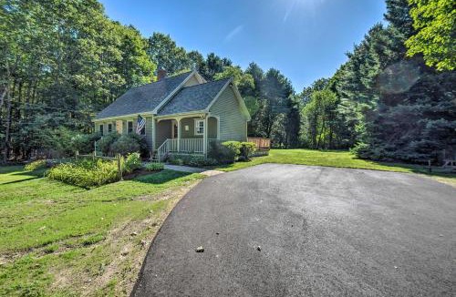 Saco House | Charming Saco Home w/Deck, 5 Mi to Beach!