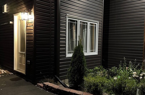 St. John's Apartment | Charming small studio in adorable St. John's WiFi access, 2 twin beds, full bath