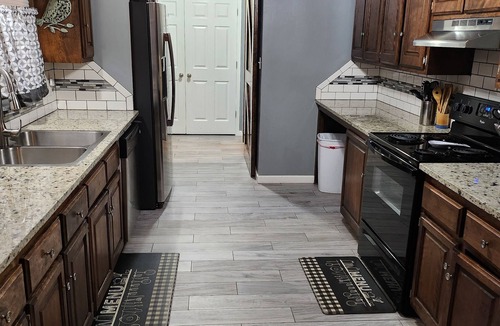 Cushing House | Charming, spacious 4-bedroom house in Cushing