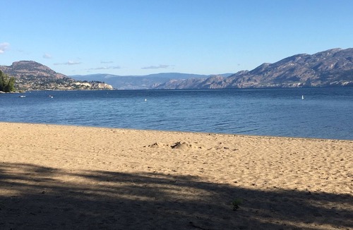 Okanagan-Similkameen Apartment | Charming studio suite in the charming summer country