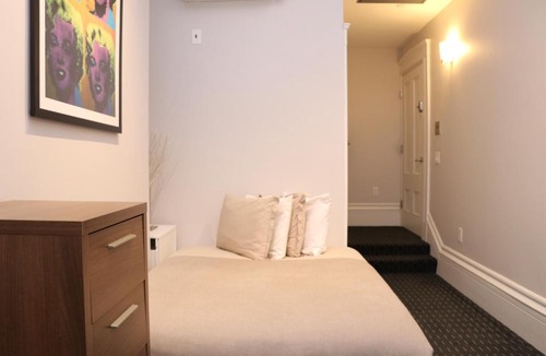 Beacon Hill Apartment | Charming & Stylish Studio on Beacon Hill #3