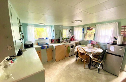 Fortunes Rocks Cottage | Cheerful & Affordable 2 BR Cottage - Book now summer 2026!