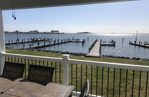 Crisfield House | Chesapeake Waterfront with Private Dock in Crisfield, Maryland