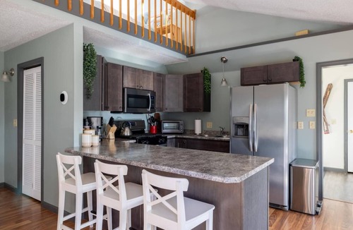 Jay House | Chestnut Ridge Cabin: updated retreat 9 min to Jay
