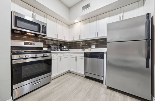 Downtown Apartment | Chic Studio Retreat in New Haven