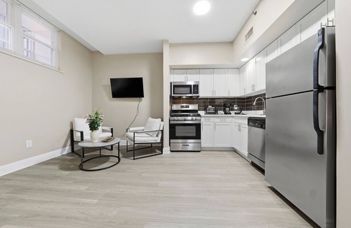Downtown Apartment | Chic Studio Retreat in New Haven