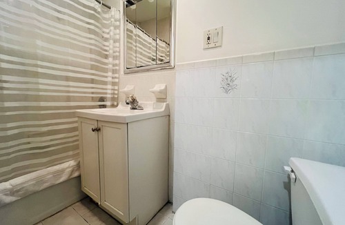 Central Park West Apartment | Classic Upper West Side 1BR Apartment Near Museums