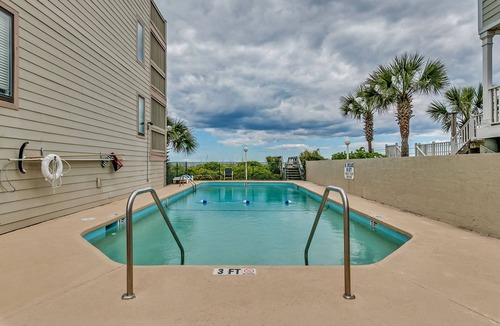 Surfside Beach Condo | Classy, Clean & Elegant Oceanfront 'Penthouse' ~